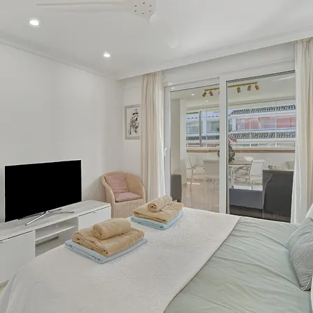 Canas - Golden Mile By Finest *