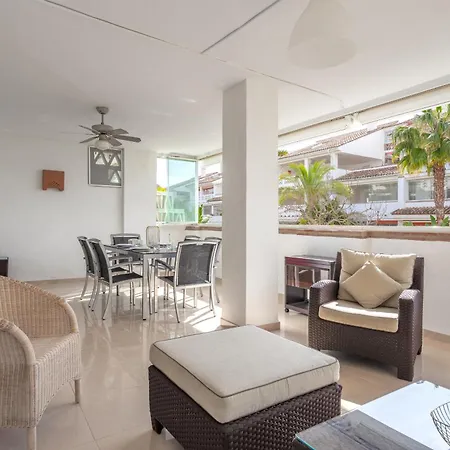 Apartment Canas *